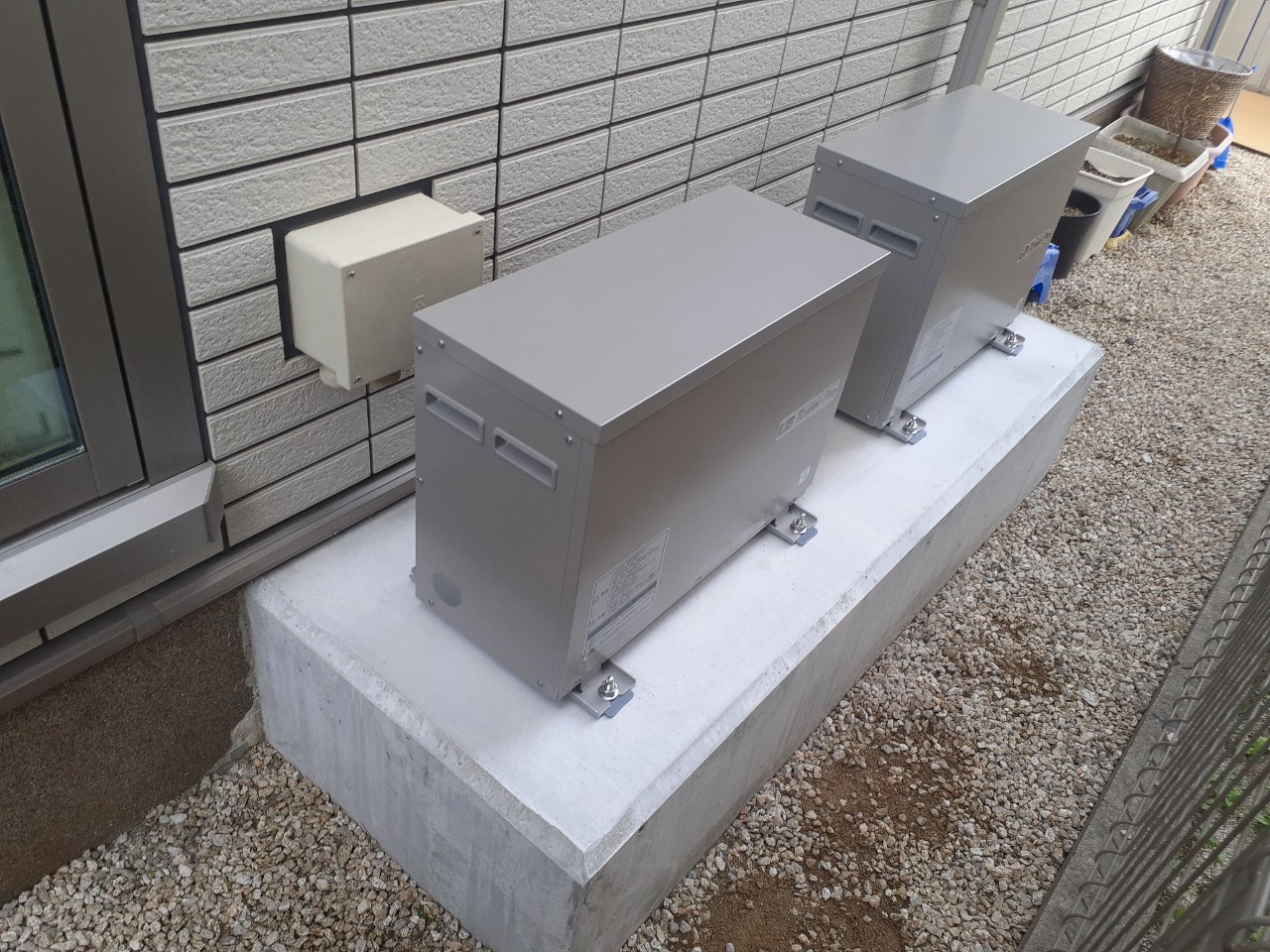 長府工産 蓄電システム設置完工