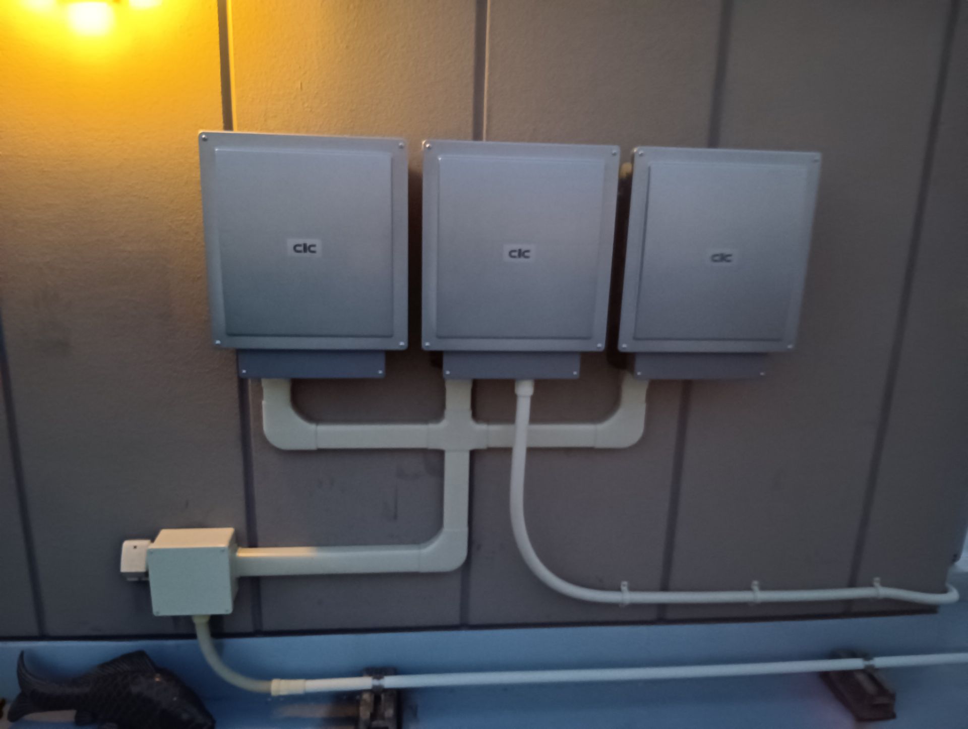 長州産業　蓄電システム設置完工