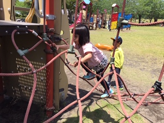 家族で公園😆