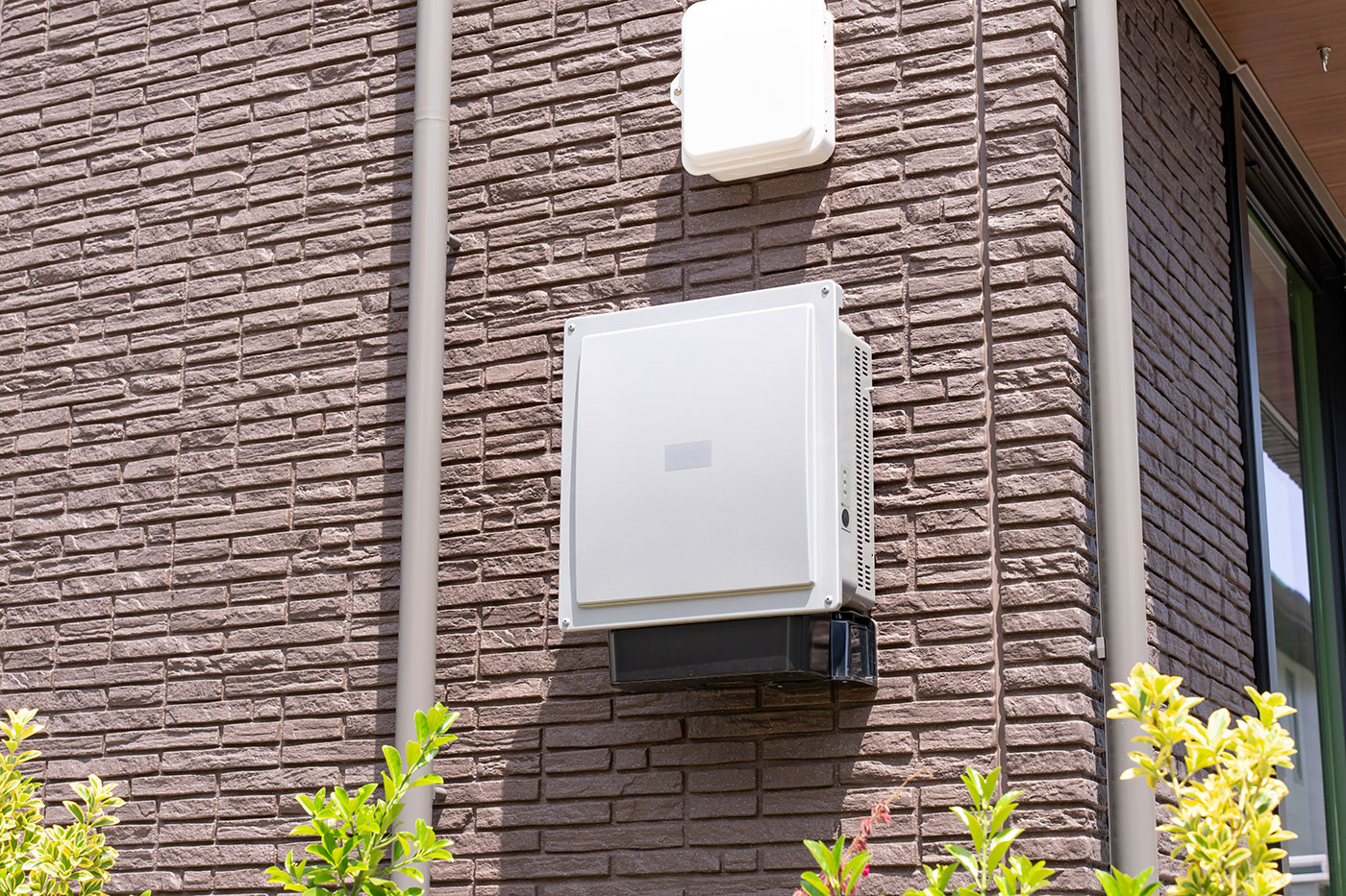 太陽光発電に欠かせないパワーコンディショナーとは？